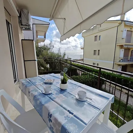 L01 - Trilocale Fronte Mare Con Privata * Numana