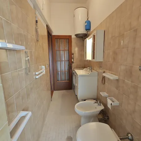 L01 - Trilocale Fronte Mare Con Privata *