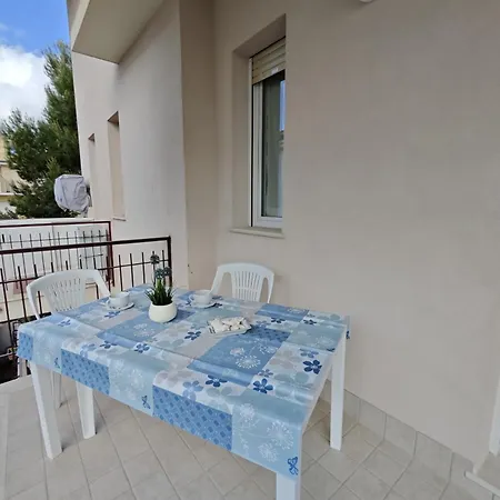 L01 - Trilocale Fronte Mare Con Privata